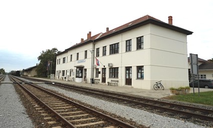 Željeznički kolodvor u Belom Manastiru