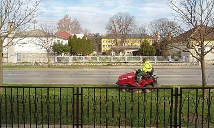 Betonska ulica u Belom Manastiru