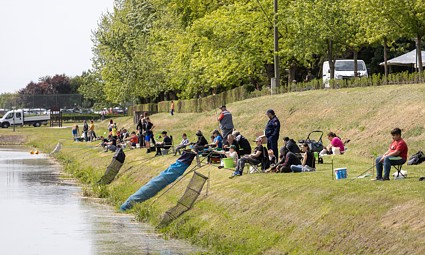 Mali ribiči na suljoškom Ribnjaku