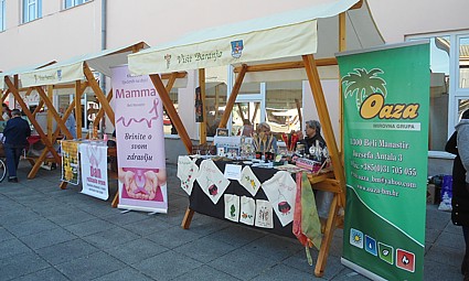 Bogato opremljeni štandovi na Sajmu udruga Baranje 2024.