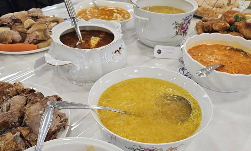 40 različitih vrsta jela...